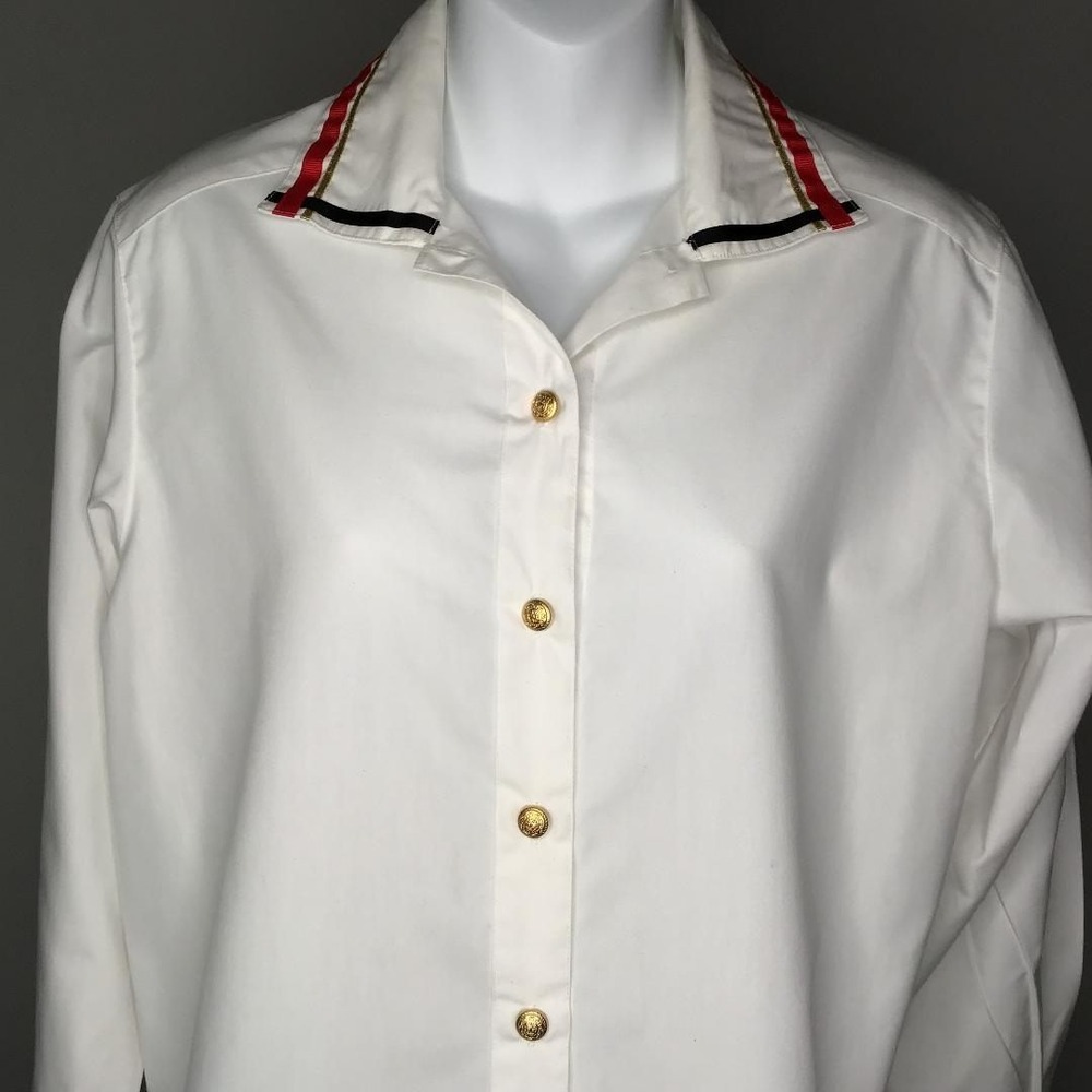 Vintage Pendleton Petite White‎ Button Up Blouse Gold Crest Buttons Sz 4P Preppy